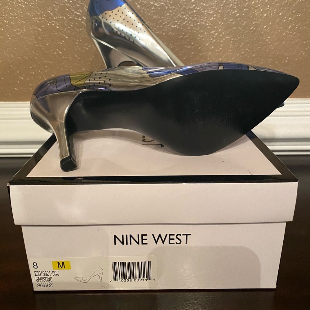 Nine West - Picture 2 of 4